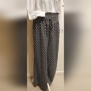 Black and White Wide Leg Flowy Pull-on High Waisted Pants Women's Size L